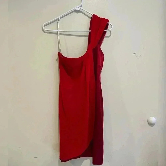 Karen Millen Layered Silk One Shoulder Pencil Dress in tonal red - Picture 3 of 6